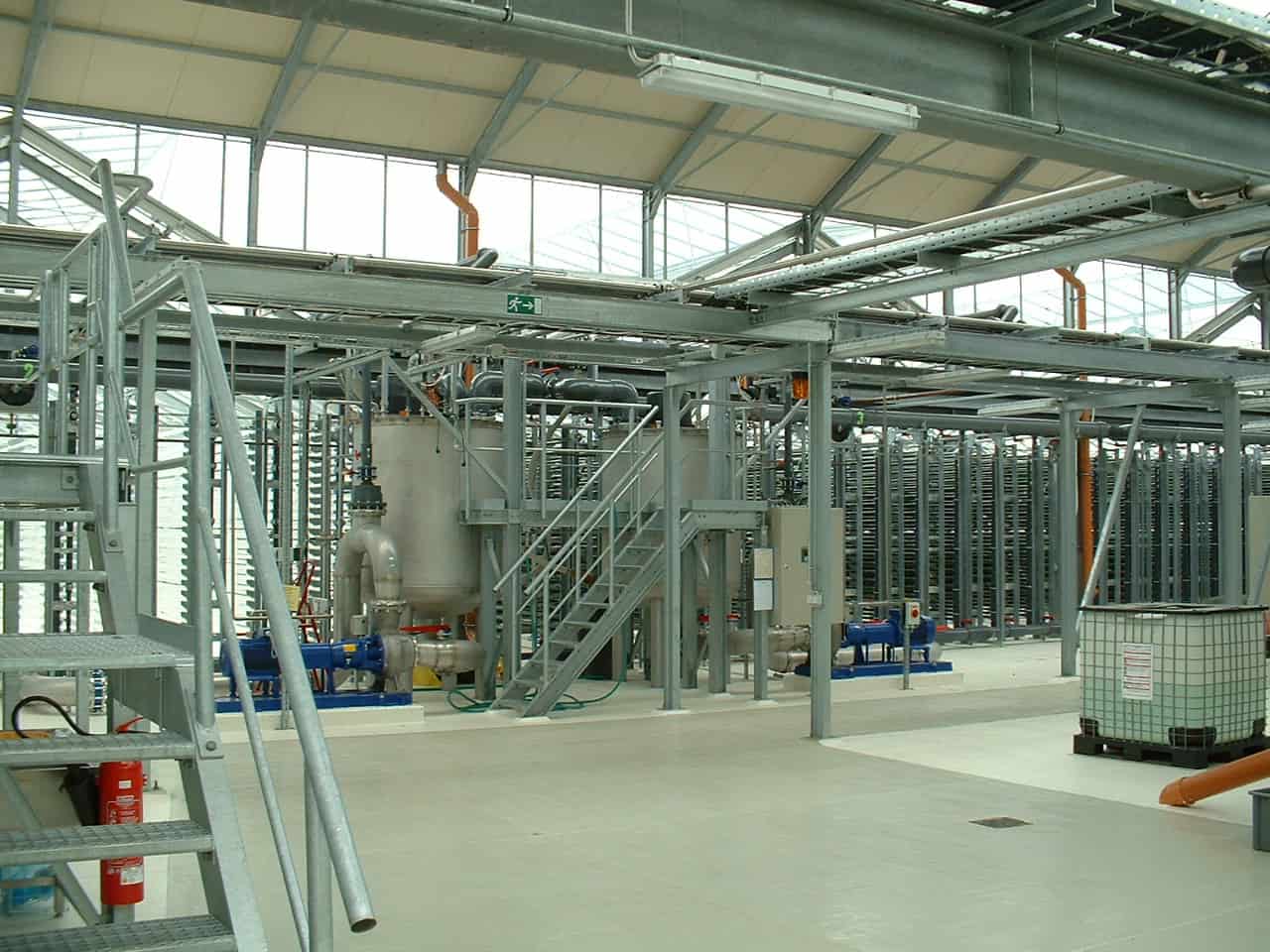 فضای تولید محصولات آلگومد با رعایت استانداردهای کیفی