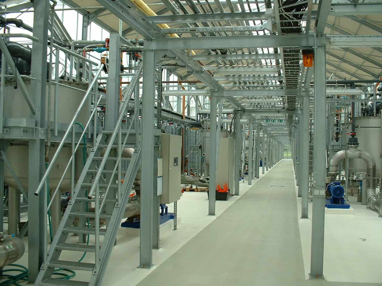 فضای تولید محصولات آلگومد با رعایت استانداردهای کیفی