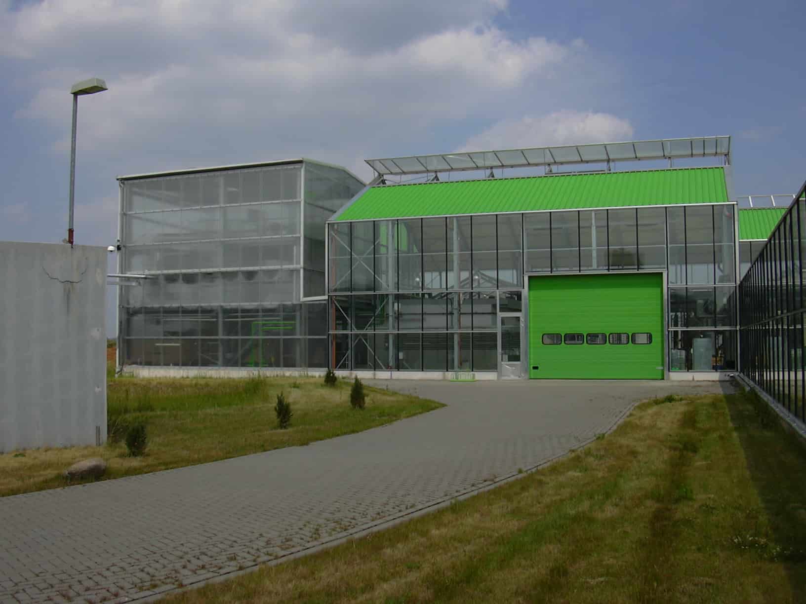 فضای تولید محصولات آلگومد با رعایت استانداردهای کیفی